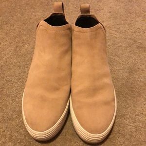 Women’s Dolce Vita 9.5 sneaker